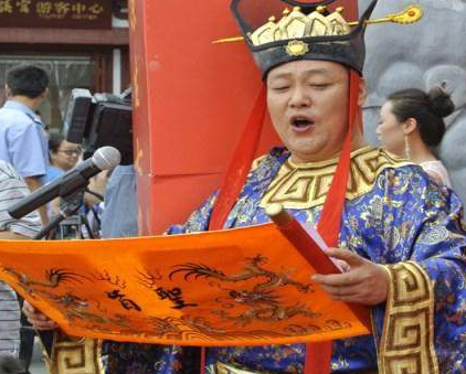 古代皇帝的权利真的很大吗 看完别在被带到阴沟里面去了