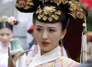 怀着孩子被赶出宫外的皇后，博尔济吉特氏最后下场如何？