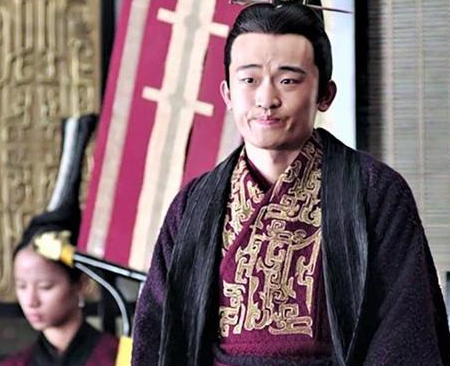 都说刘禅是付不起的阿斗 刘备最后为什么还传位给他