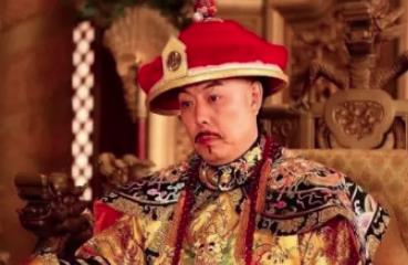 两大宠臣和珅和纪晓岚，最后结局分别怎么样？