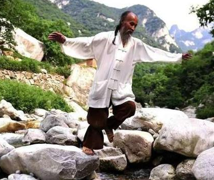 在没有任何收入来源的古代 隐士是靠什么生活下去的