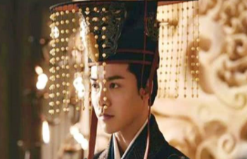 说&ldquo;何不食肉糜&rdquo;的晋惠帝，在历史上是个怎样的人？