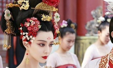 宰相只是写了青鹅两个字 武则天为什么下令将他杀了