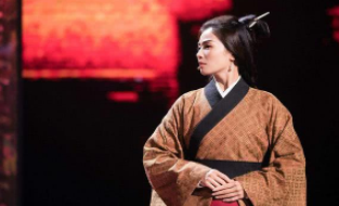 “巾帼不让须眉”，女将军妇好都有哪些传奇经历？