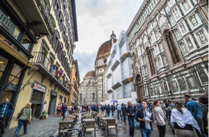 美第奇家族统治了这座城市300年 期间资助了无数的艺术家