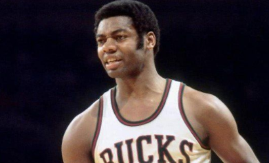 NBA史上第一控球后卫：罗伯特森的人物介绍