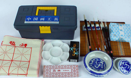 国画必备的工具有哪些？常用的矿物性颜料是什么？