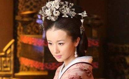 慎夫人为什么不敢跟窦漪房作对？是害怕吗