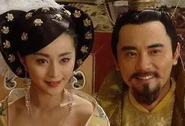 安禄山为什么要认杨贵妃为养母？他有什么目的