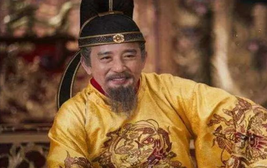 儿子送给老父亲李隆基100名宫女，这是何目的？