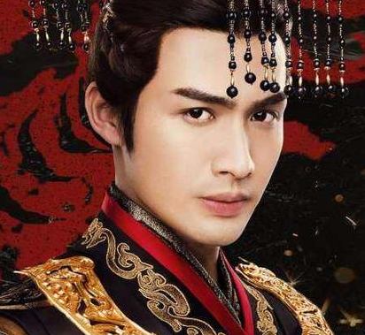 年轻时期的秦始皇手中并没有实权 秦始皇是怎么杀了权臣吕不韦的