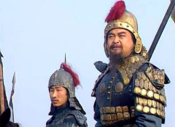 华雄与颜良都是被关羽杀的？那么华雄与颜良谁更厉害？