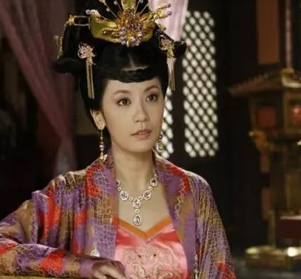 李隆基登基当上皇帝之后 第一件事情为什么是杀自己的姑姑