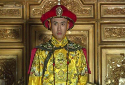 嘉庆生活过的有多凄惨 被刺杀的时身边一百多人只有六个人出手