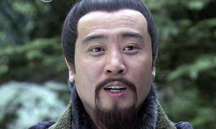 刘备见人都自称自己是中山靖王之后 刘备直接说自己是刘邦后代不是更好吗