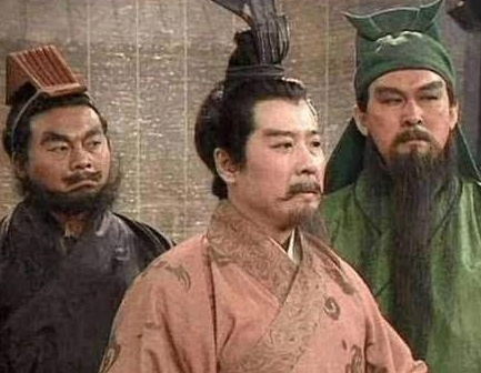 书中刘备在不同场合都哭过 刘备真的只是爱哭那么简单吗