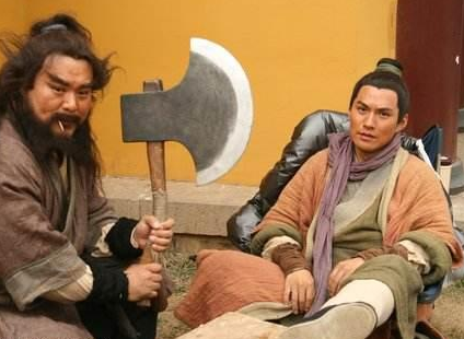 梁山好汉经常聚在一起大鱼大肉的 他们的钱是怎么来的