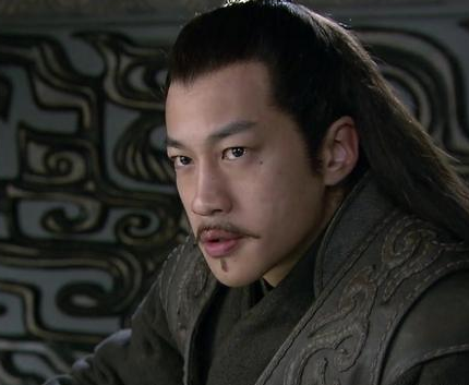 吕布一生有两大爱好 除了认干爹外就是喜欢杀干爹