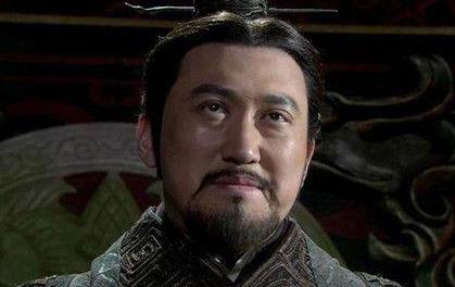 此人当了十三年傀儡皇帝，为了心爱的女人突然崛起