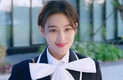 《幸福触手可及》张馨予为什么每件衣服都大一码？