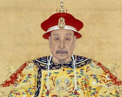 乾隆为什么会主动退位？背后有何原因