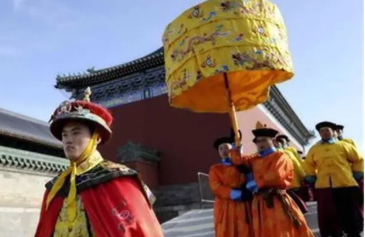 继位起没过一天安生日子，如何评价嘉庆帝的一生？