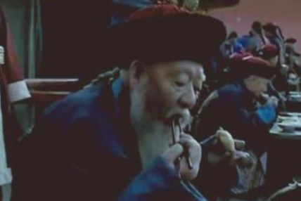 紫禁城那些上早朝的大臣们，会不会吃早饭呢？