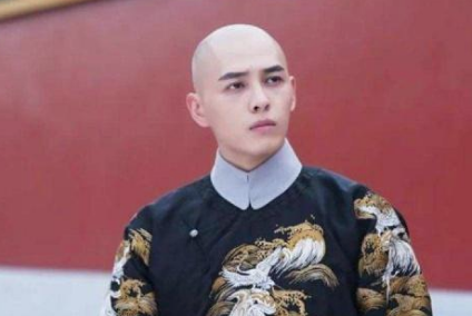 清朝具争议的皇子：暴打朝臣，顶撞皇帝