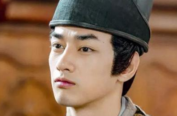 《捕快卜曼》小小的基层公务员！这个电影讲了什么故事？