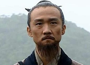 《大明王朝1566》严嵩为什么把戏班子送给徐阶？严嵩因此逃过一劫！