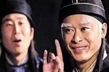 历朝历代都会出现宦官会专权干政 为什么宫中依旧喜欢使用他们呢