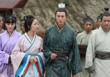 汉朝刘氏跟周家真的有仇吗 为何皇帝父子打压周氏父子呢