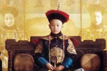 俗话说入乡随俗 清朝是怎么解决西洋人见皇帝不下跪的问题的