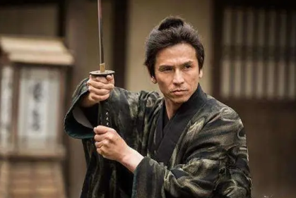宫本武藏是个怎样的人？他的剑术如何？