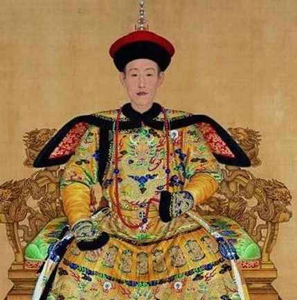 乾隆为什么对和珅如此恩宠 和珅与当年的一个妃子很像