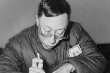 溥仪去世时清朝早就灭亡了，为什么他能葬入黄陵？