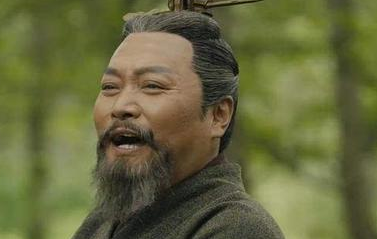 常败将军曹洪怎么成了曹丕都碰不得的大老虎？