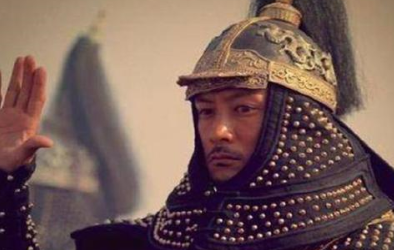 将军打仗上茅厕时看到一群蚂蚁，为何下令立马撤军？