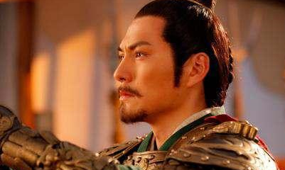 蜀国一武将投降魏国，刘备为何还给他家属发俸禄？