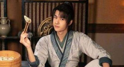 《有翡》谢允的师傅是谁？谢允师傅身份介绍