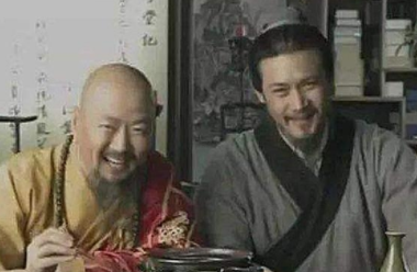 苏轼打趣好友佛印，为何却反被嘲讽呢？