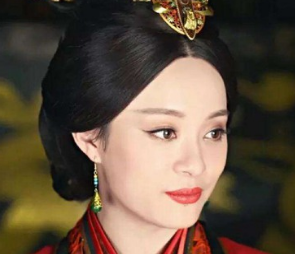 历史上真实的秦宣太后与影视剧中的有何不同？她有什么贡献？