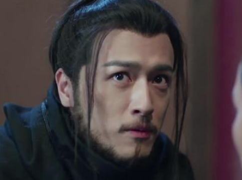 《锦衣之下》谢霄非今夏不娶，多次示爱遭拒绝