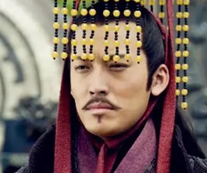 孙权登基之后追封自己的父亲为皇帝 孙策为什么只是一个王爷