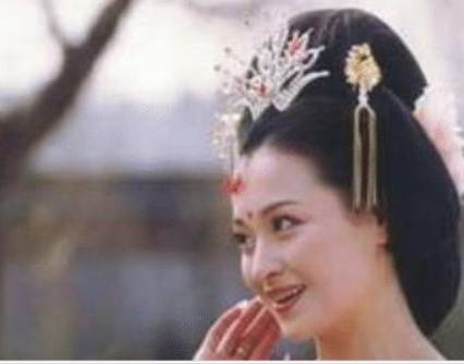 李隆基宠爱杨贵妃那么多年。仅仅是因为美貌吗？