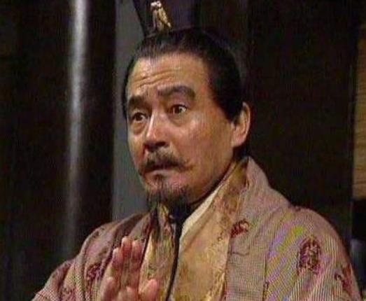 为何说张昭是东吴最无能的谋士？原因是什么？