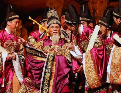 安禄山身为节度使又深受皇帝恩宠 安禄山为什么还怕一个宰相李林甫