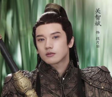 《长相守》段月容喜欢谁？他最后结局如何？