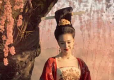 唐玄宗把杨贵妃送出宫之后为什么又要接回来？