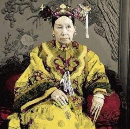 慈禧统治中国长达47年之久 慈禧凭什么统治这么长的时间